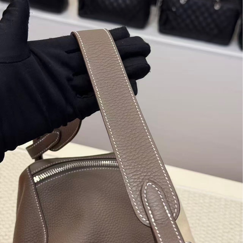 愛馬仕HERMES Lindy30 大象灰銀扣 TC皮 2017 A刻-14