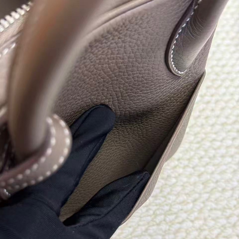 愛馬仕HERMES Lindy30 大象灰銀扣 TC皮 2017 A刻-18