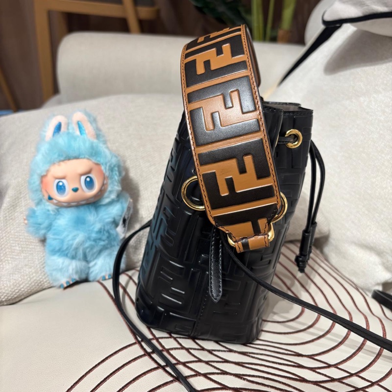 Fendi 2Way bucket bag-3