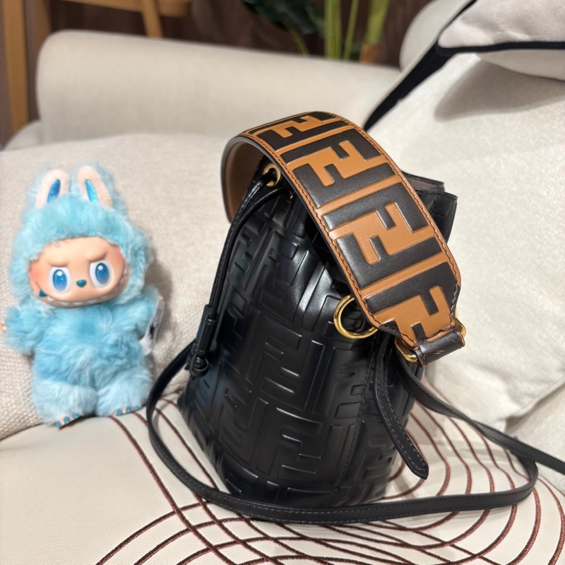Fendi 2Way bucket bag-5