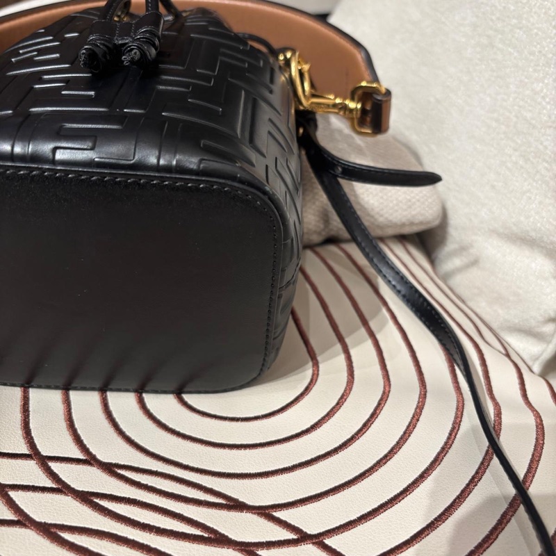 Fendi 2Way bucket bag-8