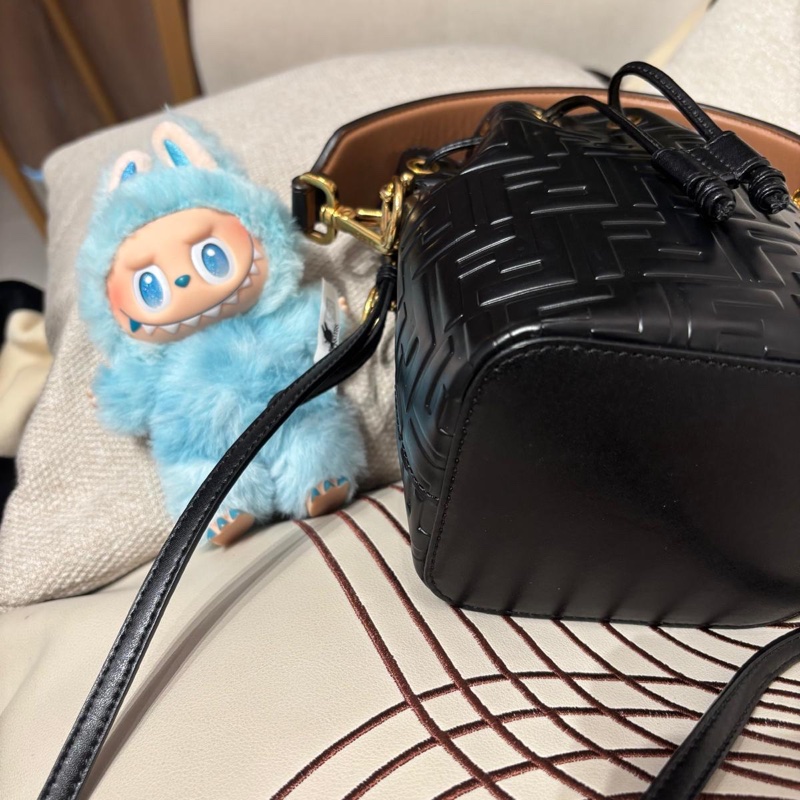 Fendi 2Way bucket bag-9