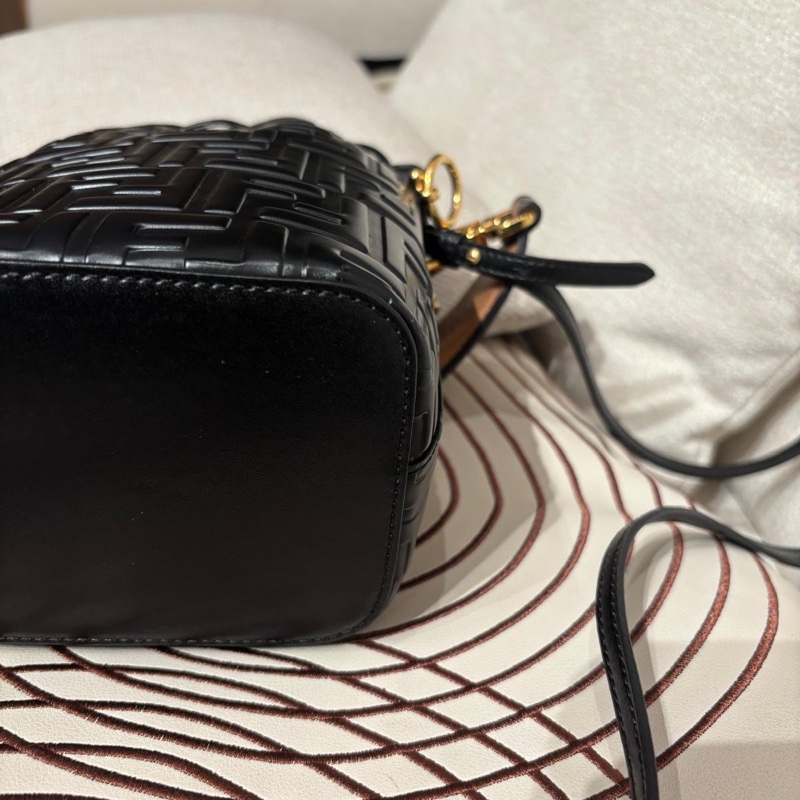Fendi 2Way bucket bag-10