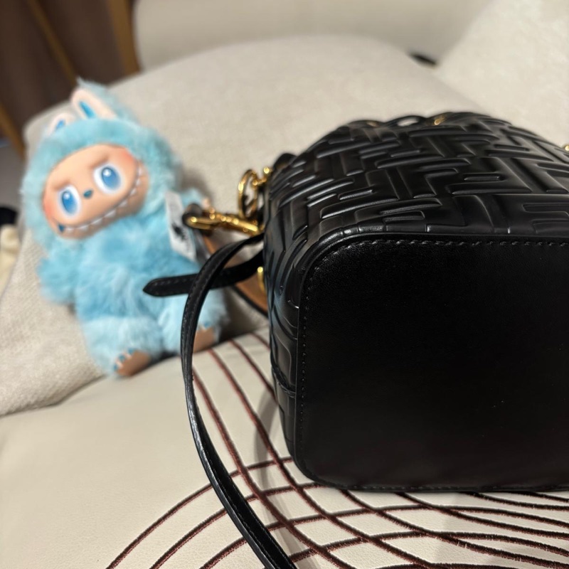 Fendi 2Way bucket bag-11