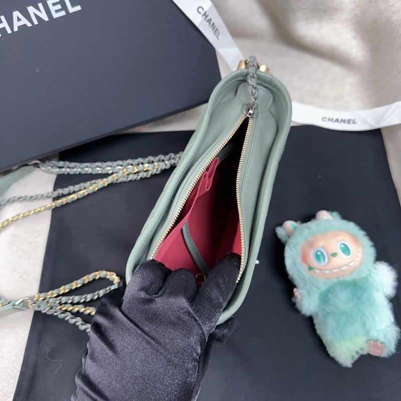 香奈兒 Chanel 流浪包 小號 綠色 莫蘭迪綠 金扣 手提 單肩 斜挎 保卡24開 帶卡 尺寸：15 × 20 × 8 cm-6