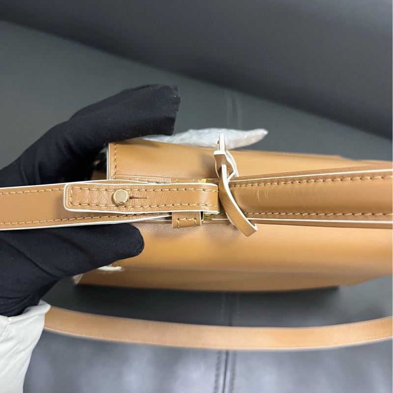 Delvaux small Tempete 小號 金棕白邊-13