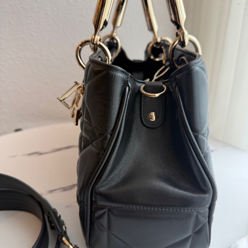 Dior黛妃手提斜背包 超貴氣-5