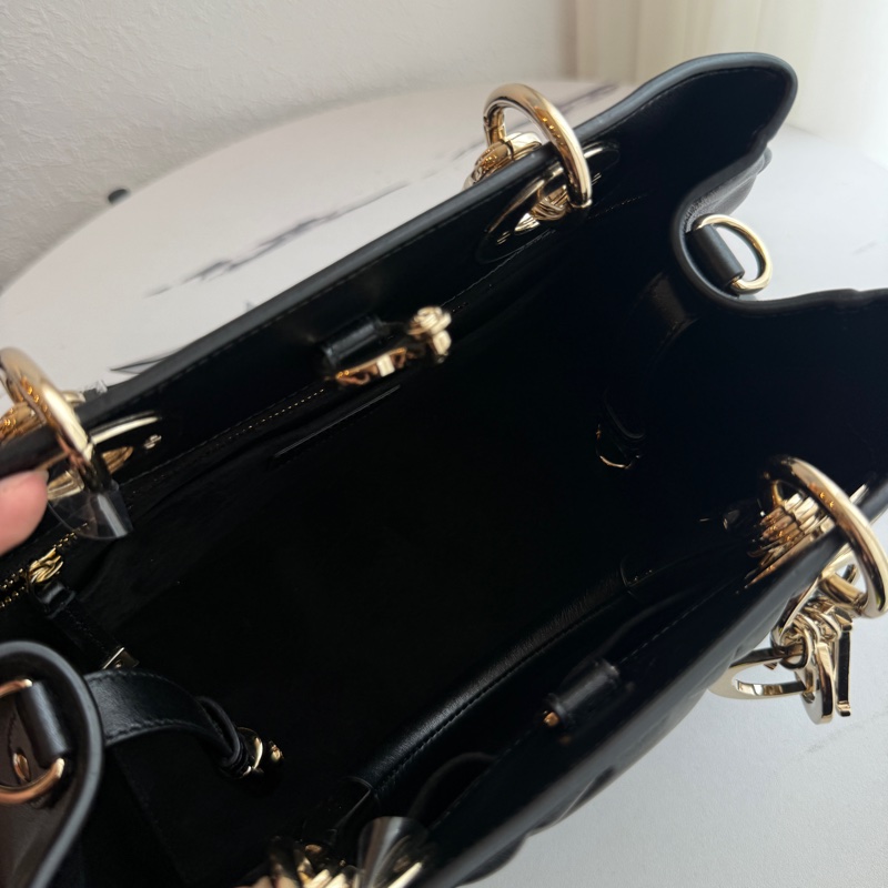 Dior黛妃手提斜背包 超貴氣-16