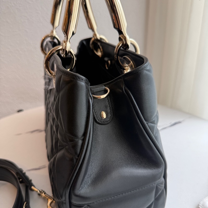 Dior黛妃手提斜背包 超貴氣-18