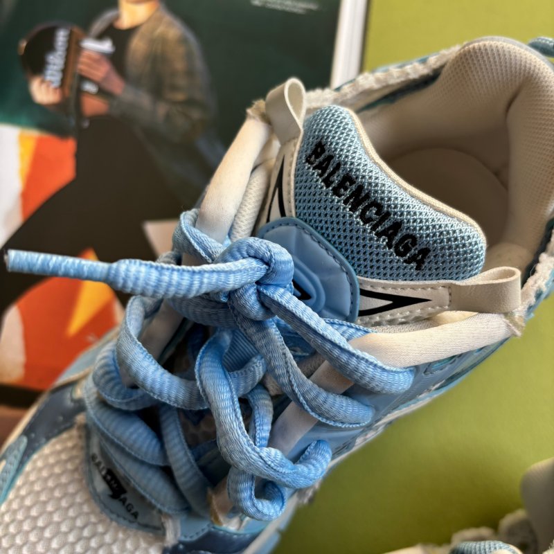 38號 ::Balenciaga:: Women's Runner Mesh & Nylon Light Blue 藍白拚色球鞋 休閒鞋-3