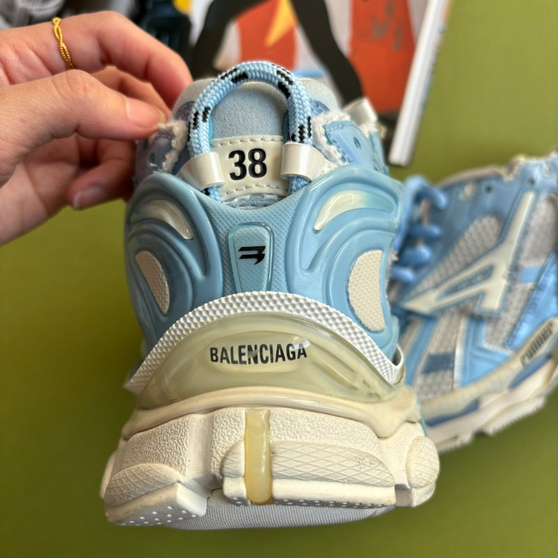 38號 ::Balenciaga:: Women's Runner Mesh & Nylon Light Blue 藍白拚色球鞋 休閒鞋-6