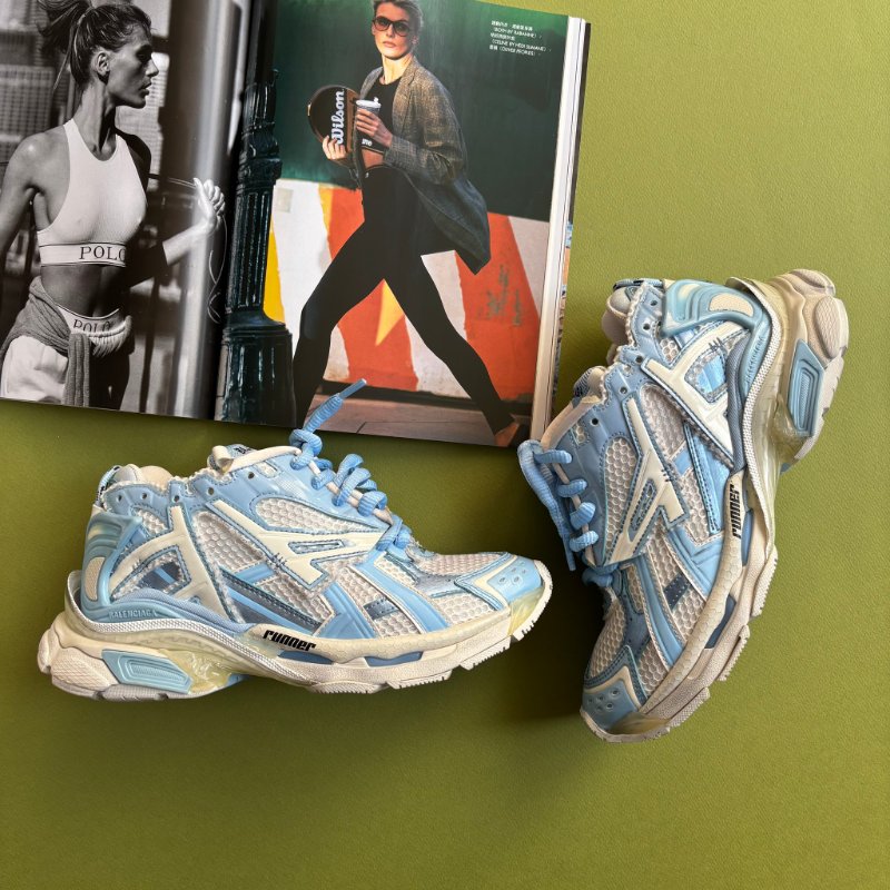 38號 ::Balenciaga:: Women's Runner Mesh & Nylon Light Blue 藍白拚色球鞋 休閒鞋-7