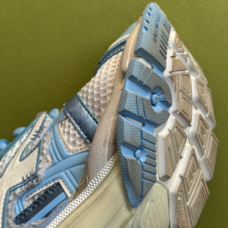 38號 ::Balenciaga:: Women's Runner Mesh & Nylon Light Blue 藍白拚色球鞋 休閒鞋-12