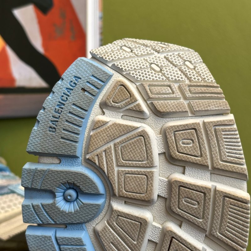38號 ::Balenciaga:: Women's Runner Mesh & Nylon Light Blue 藍白拚色球鞋 休閒鞋-13