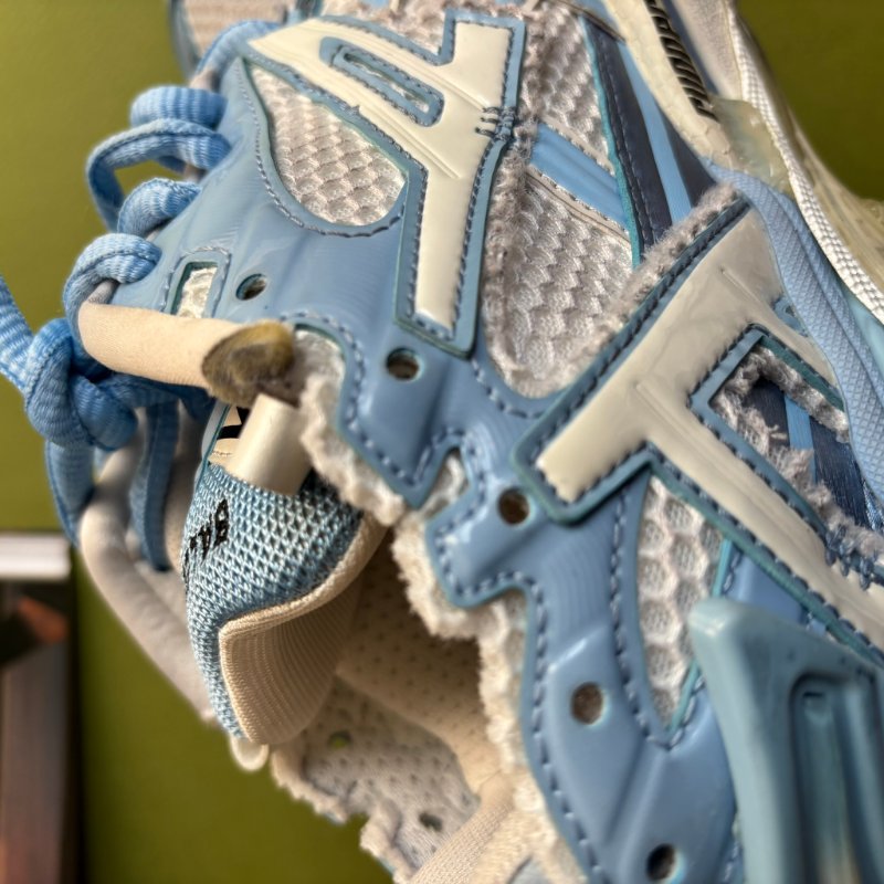 38號 ::Balenciaga:: Women's Runner Mesh & Nylon Light Blue 藍白拚色球鞋 休閒鞋-23