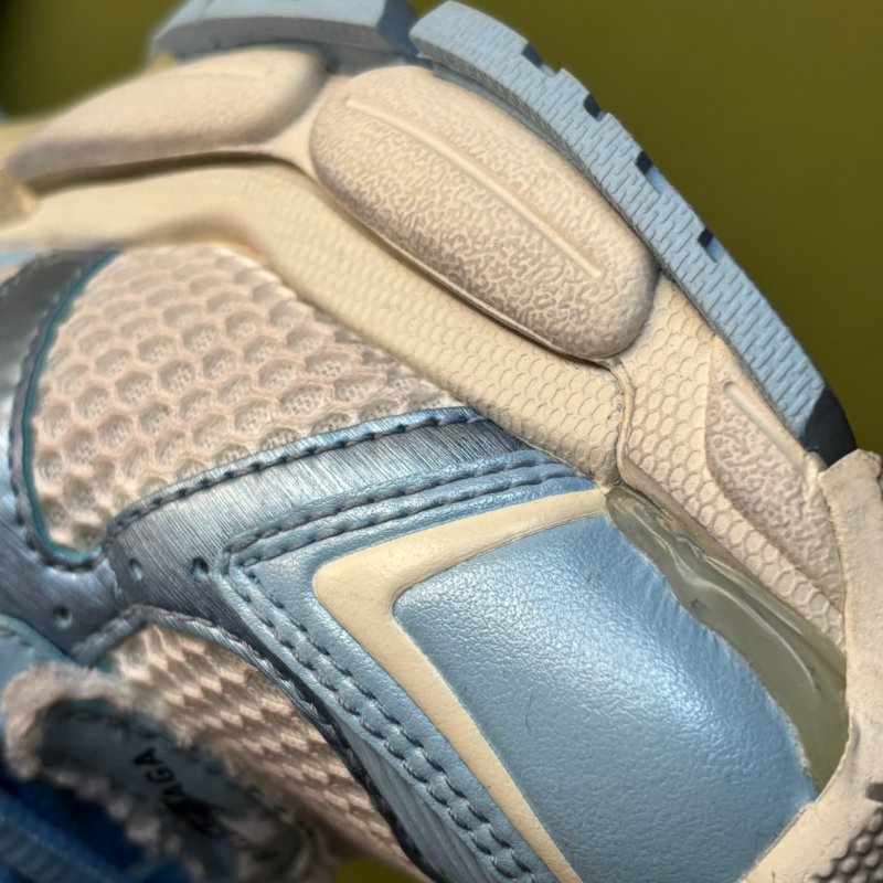 38號 ::Balenciaga:: Women's Runner Mesh & Nylon Light Blue 藍白拚色球鞋 休閒鞋-26