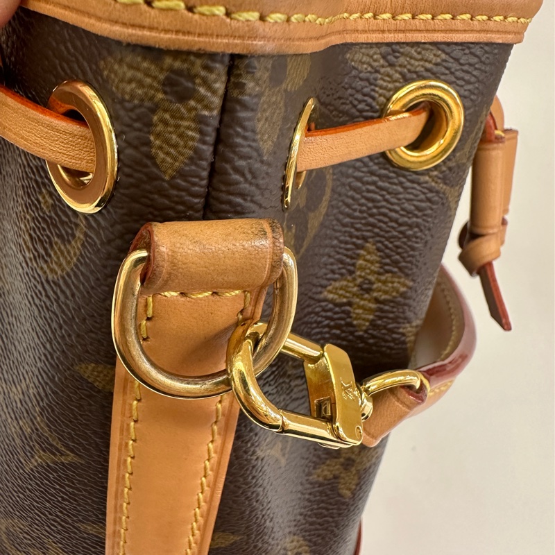 Lv 原花nano noe 手提斜背小水桶包M81266-15