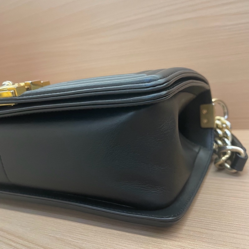 NO:D30 Chanel 香奈兒黑金LEBOY中號 牛皮鏈條包 2015年，20開 有塵袋 無卡 無盒子 尺寸底長25*高15*-8