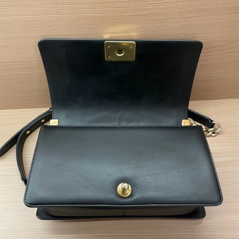 NO:D30 Chanel 香奈兒黑金LEBOY中號 牛皮鏈條包 2015年，20開 有塵袋 無卡 無盒子 尺寸底長25*高15*-9