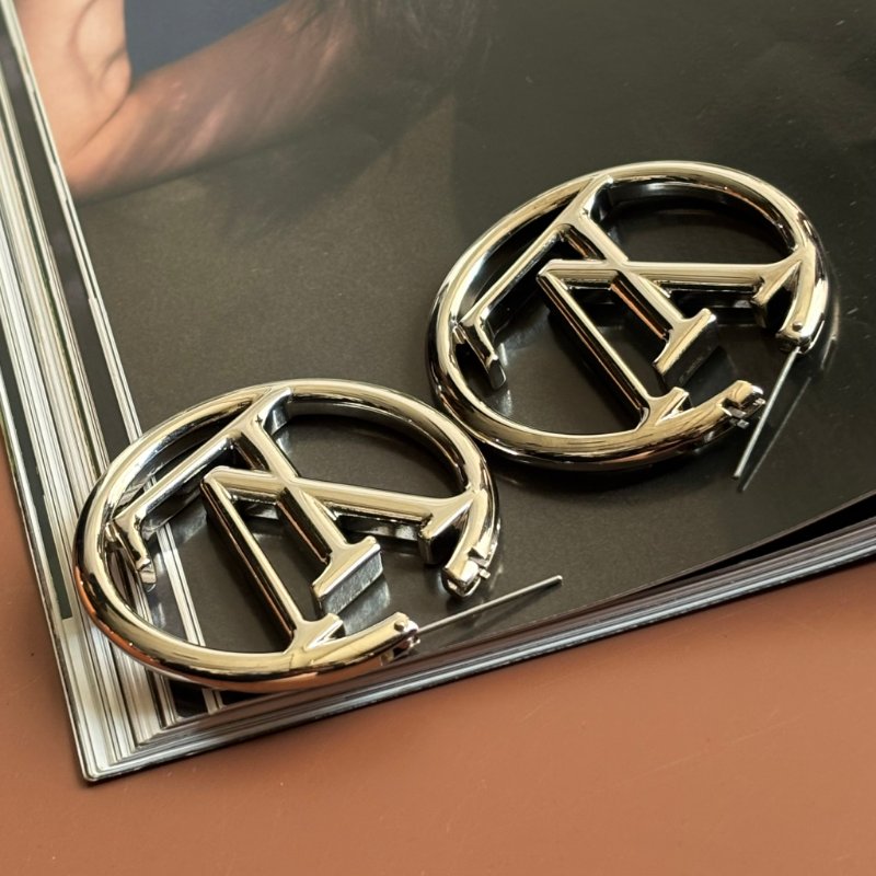 ::Louis Vuitton:: M80134 Louise Hoop Earrings LV Logo 銀色字母圓圈耳環-3