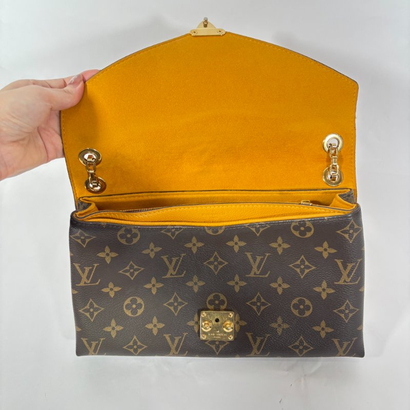 Louis Vuitton Monogram Pallas Chain Bag金扣鍊帶肩背包-3