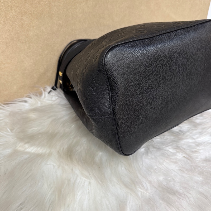 ［ 專櫃快10萬 ］LV NoeNeo MM 黑牛皮水桶包 晶片款-5