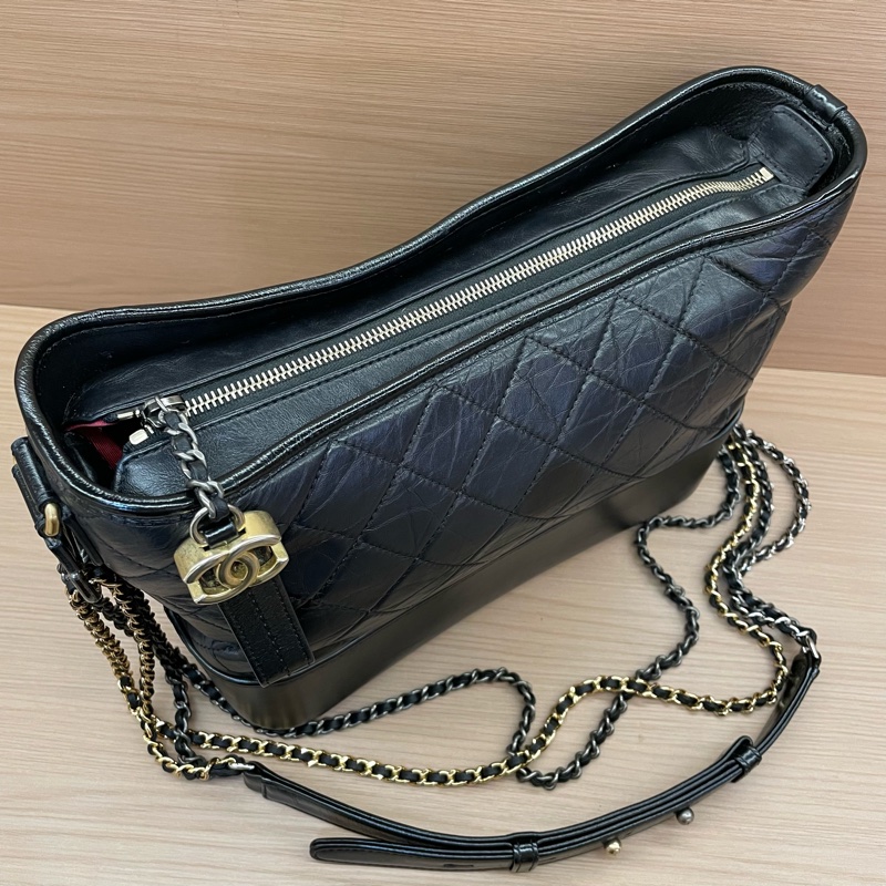 NO:D42 Chanel 香奈儿 中號 2018年 25開 黑色鸳鸯链条流浪包 有塵袋 有卡 無盒子 尺寸底長27*高22-4