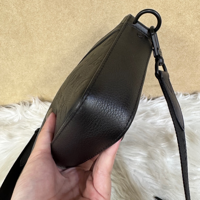 ［ 專櫃10萬找500 ］LV Trio黑牛皮三合一郵差包 晶片款-7