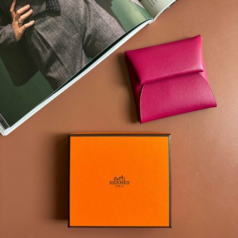 ::HERMES:: D刻桃紅色牛皮 BASTIA釦式零錢包