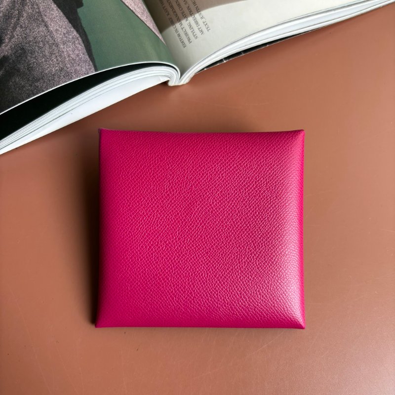 ::HERMES:: D刻桃紅色牛皮 BASTIA釦式零錢包-2