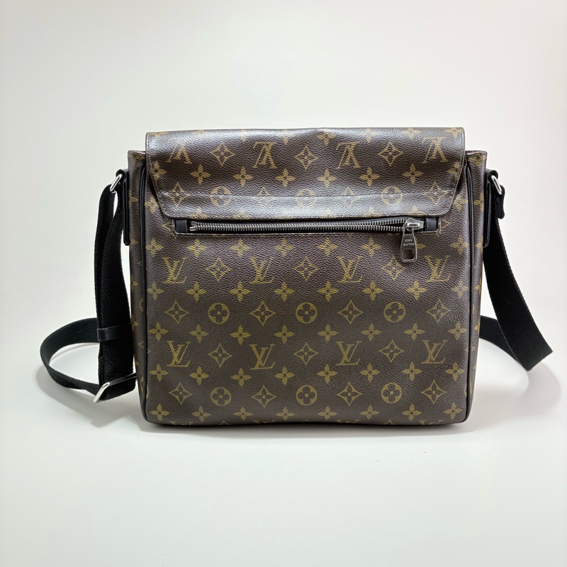 LOUIS VUITTON LV棕色老花郵差包 單肩包-2