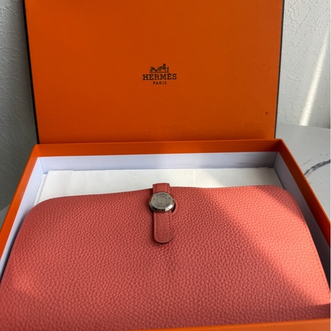 Hermes 珊瑚粉長夾❤️🩷