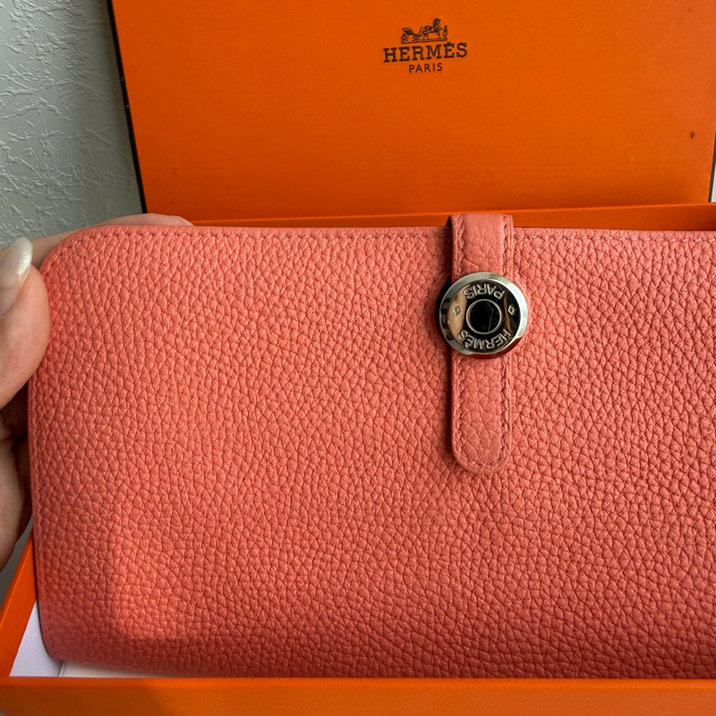 Hermes 珊瑚粉長夾❤️🩷-1