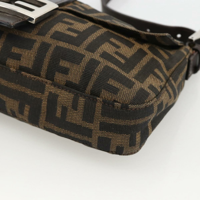 【日本直送】FENDI Zucca帆布Mamma Baguette單肩包 棕色/黑色 正品 YKZ1097SAV-13