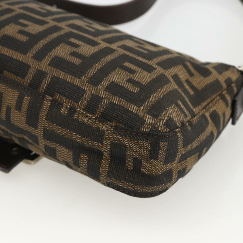 【日本直送】FENDI Zucca帆布Mamma Baguette單肩包 棕色/黑色 正品 YKZ1097SAV-15