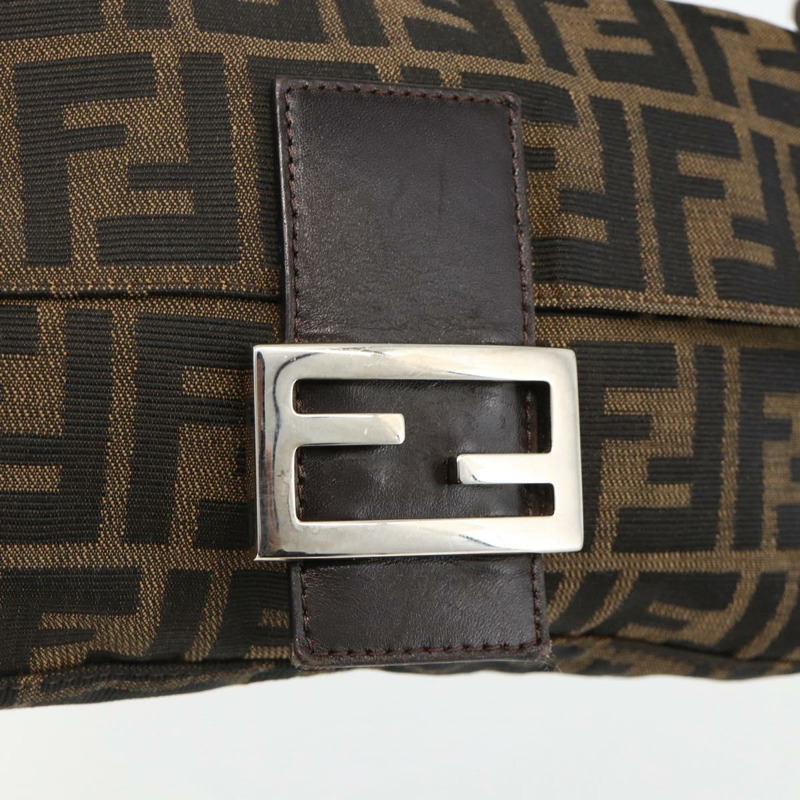 【日本直送】FENDI Zucca帆布Mamma Baguette單肩包 棕色/黑色 正品 YKZ1097SAV-18