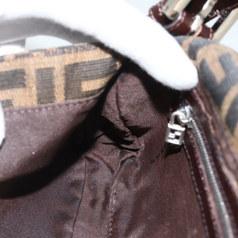 【日本直送】FENDI Zucca帆布Mamma Baguette單肩包 棕色/黑色 正品 YKZ1097SAV-21