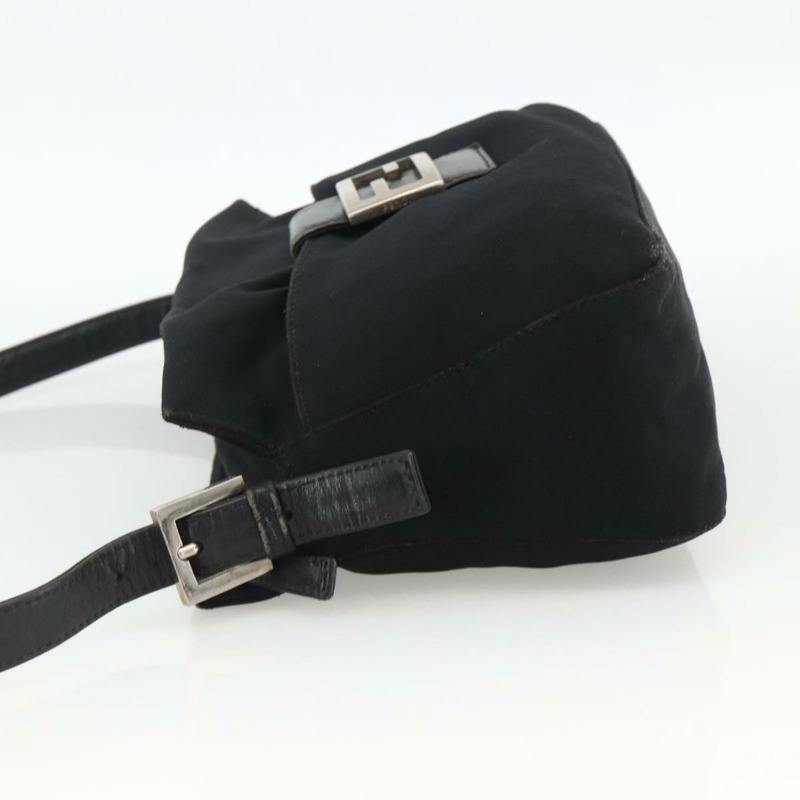 【日本直送】FENDI Mamma Baguette 單肩包，黑色銀色針織布料，正品 am11275A-2