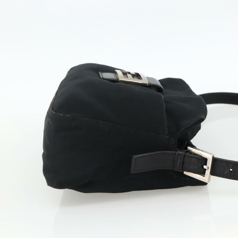 【日本直送】FENDI Mamma Baguette 單肩包，黑色銀色針織布料，正品 am11275A-3