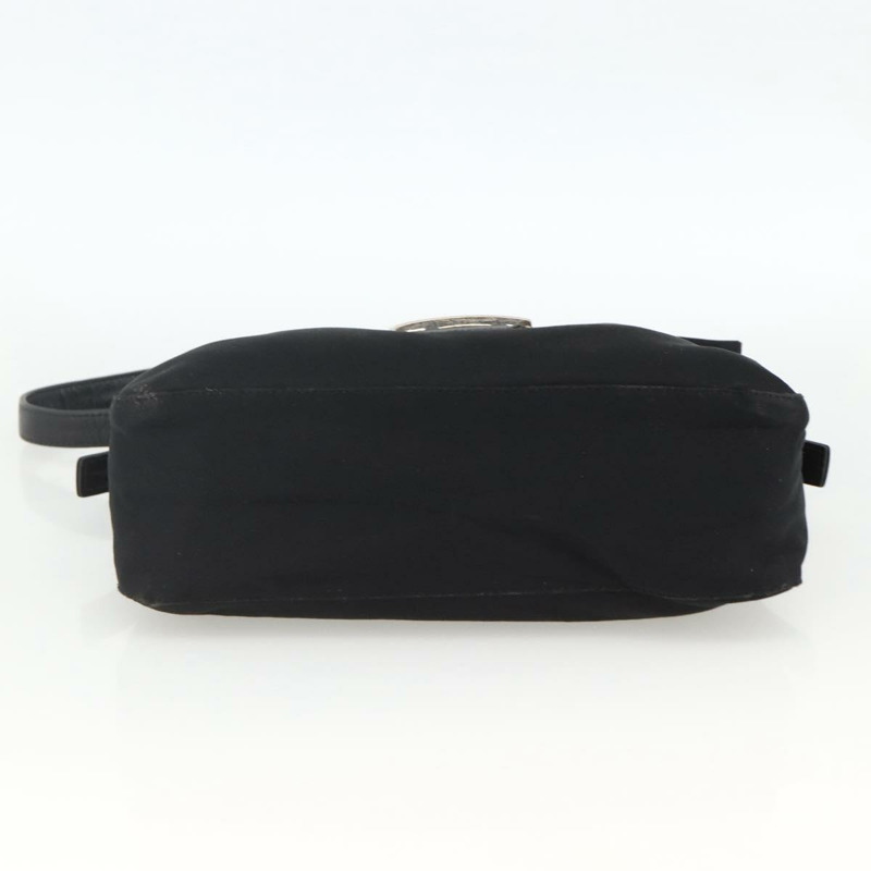 【日本直送】FENDI Mamma Baguette 單肩包，黑色銀色針織布料，正品 am11275A-4