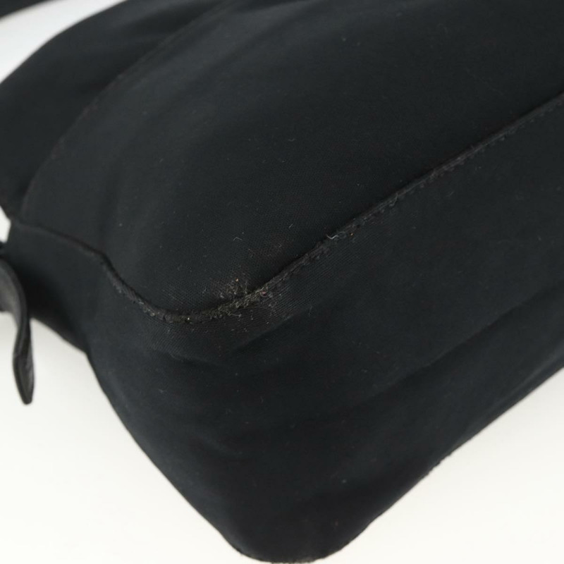 【日本直送】FENDI Mamma Baguette 單肩包，黑色銀色針織布料，正品 am11275A-14