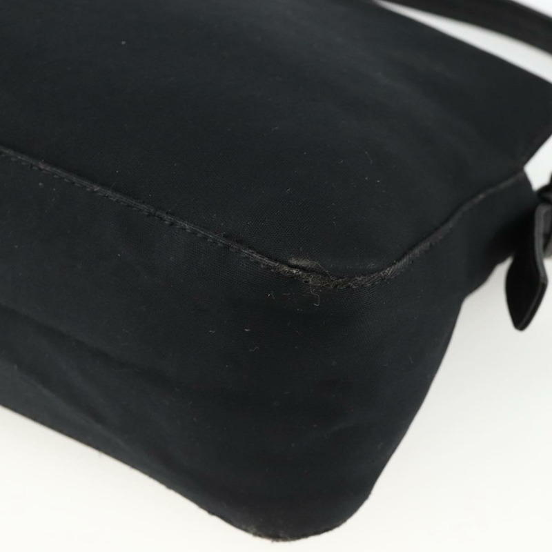 【日本直送】FENDI Mamma Baguette 單肩包，黑色銀色針織布料，正品 am11275A-15