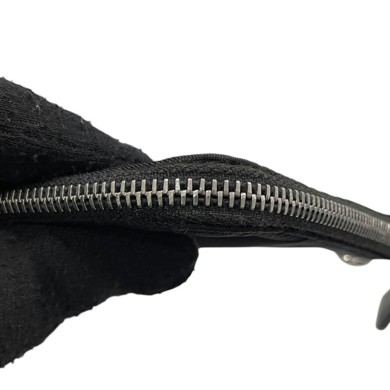 PRADA 普拉達 LOGO長型萬用收納包 尼龍 黑色 銀釦-9