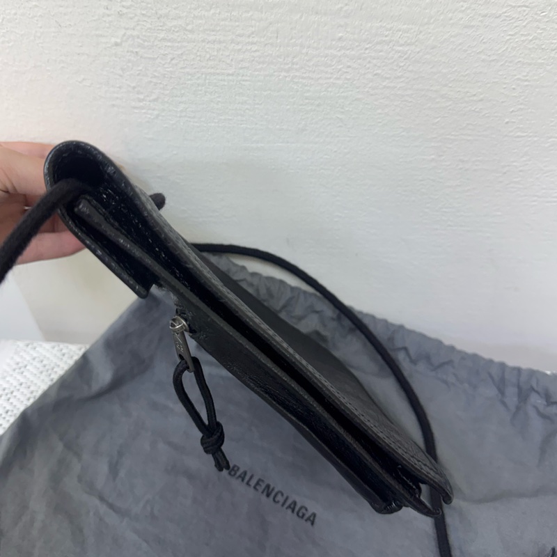 Balenciaga手機斜背包-3