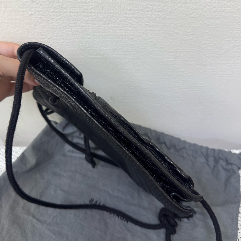 Balenciaga手機斜背包-4