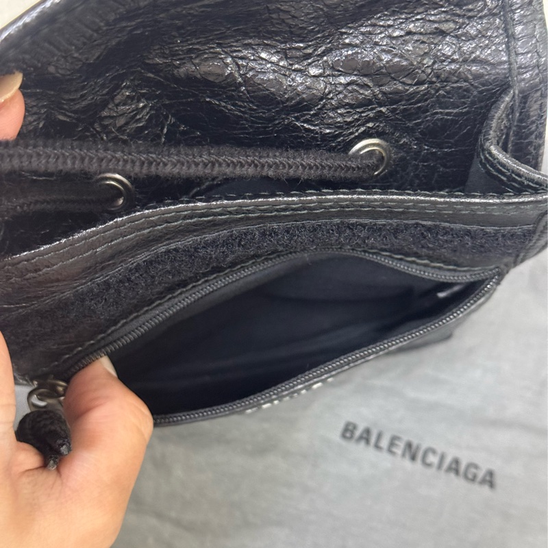 Balenciaga手機斜背包-11