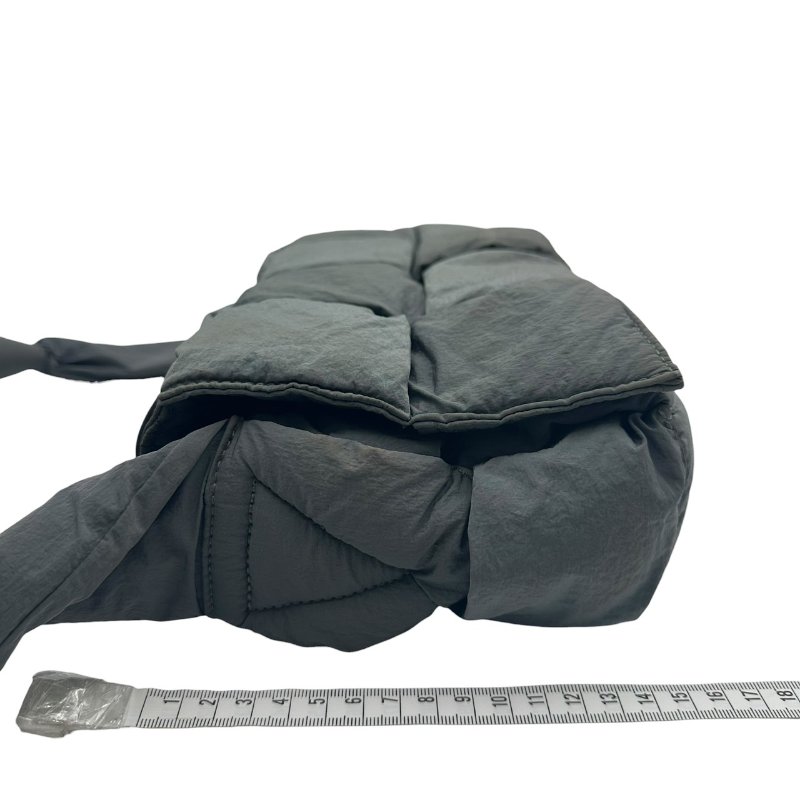 【美收精品】BOTTEGA VENETA 灰色肩背包 C-342【隔月月中將轉賣至日本 上架期限30天】-7