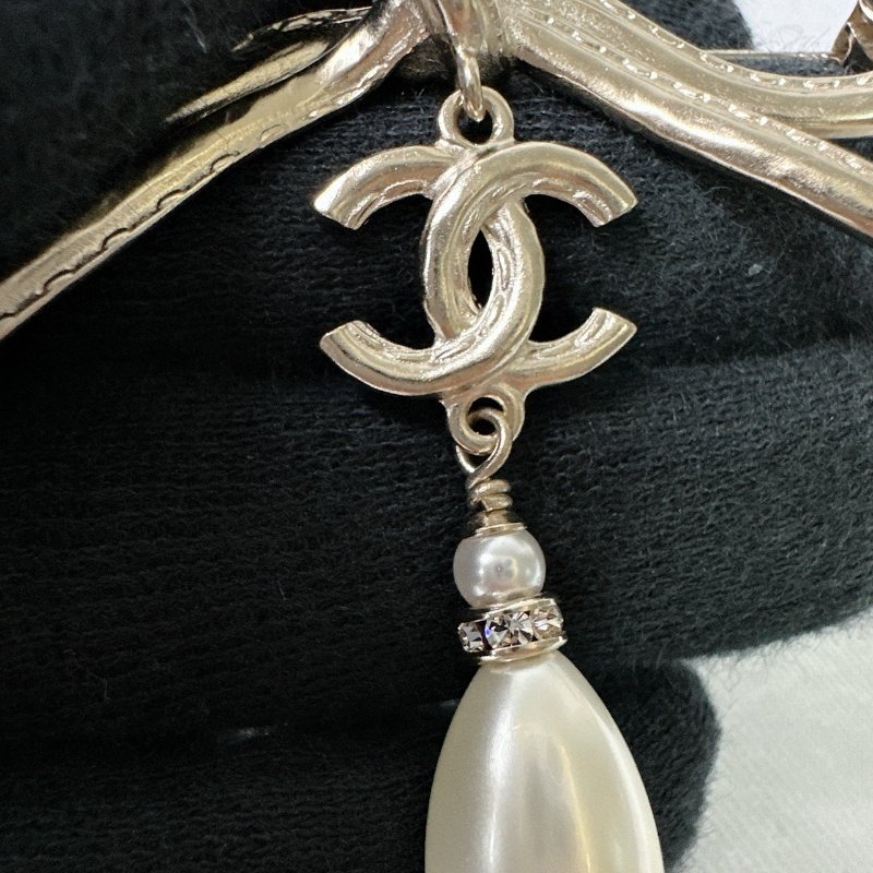 CHANEL 全新22S蝴蝶結珍珠吊墜胸針-4