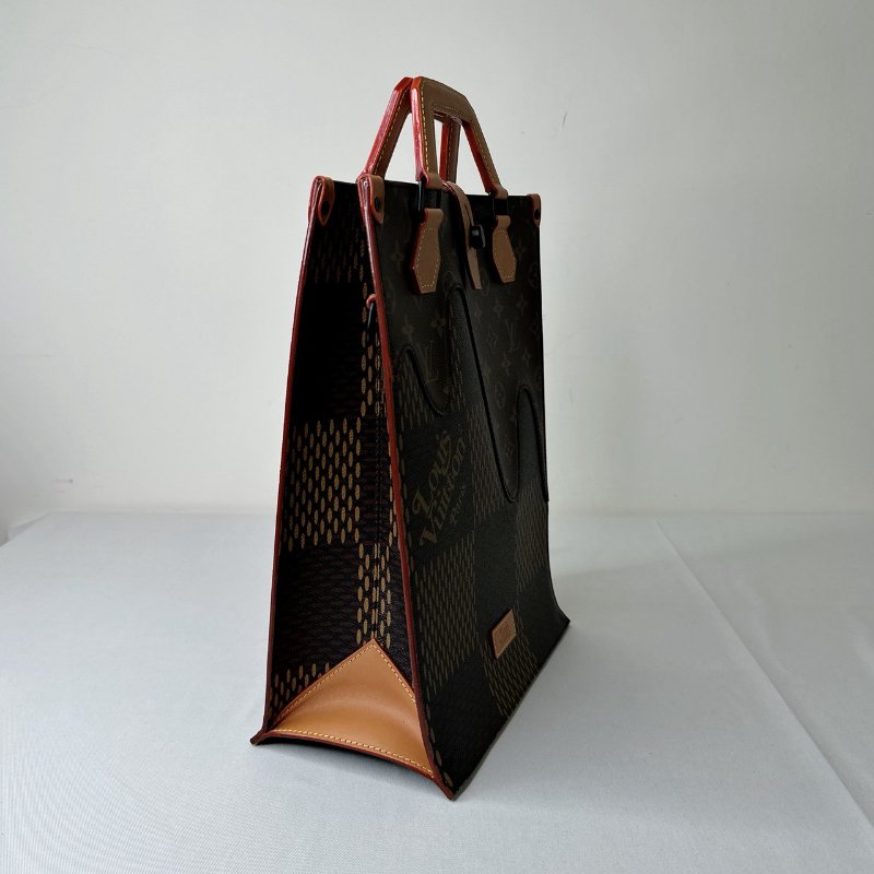 LV Nigo Giant Damier聯名托特包-3