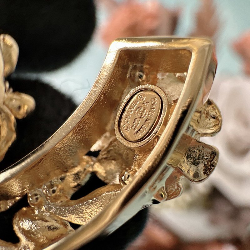 CHANEL 全新多彩寶石胸針-4